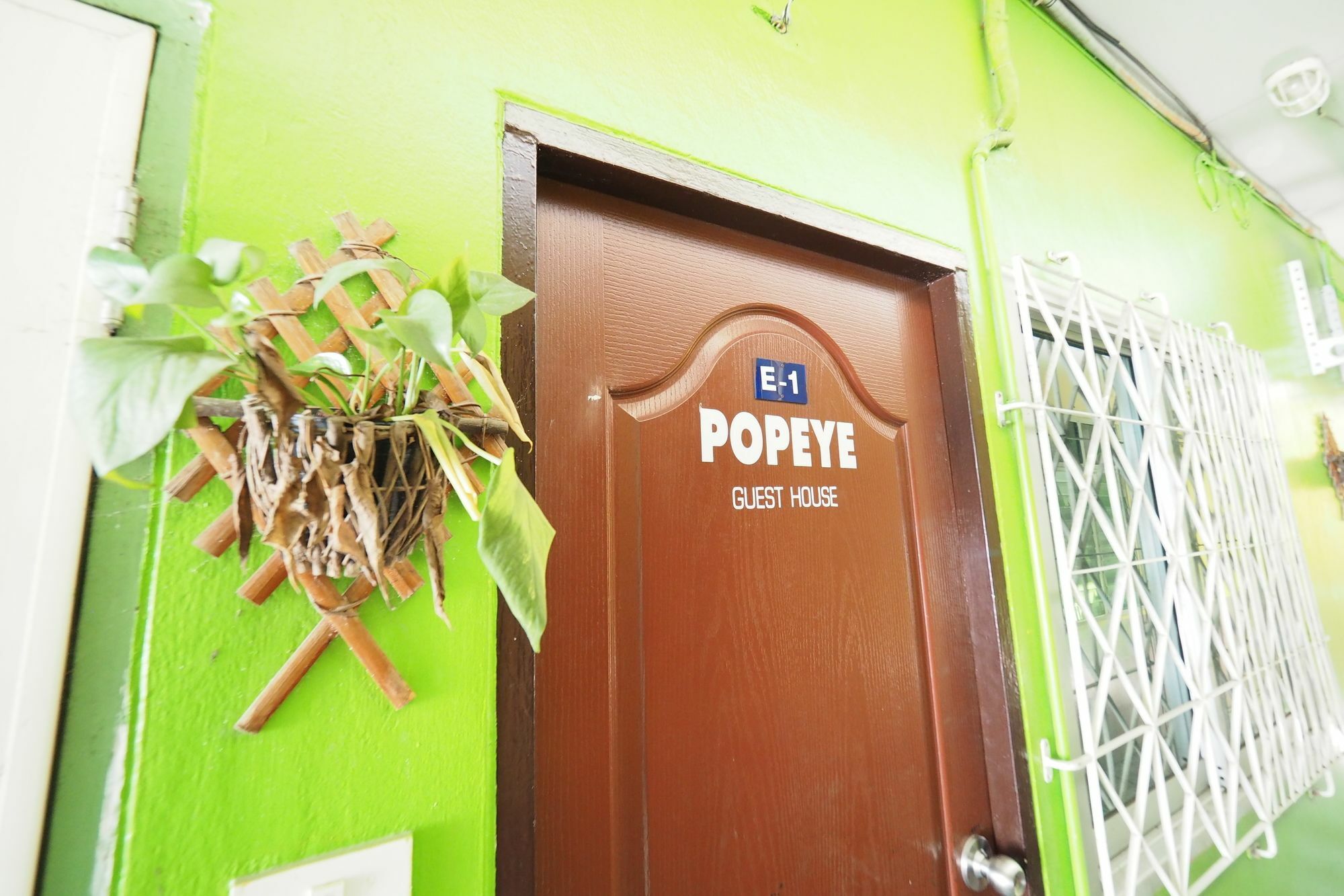 Popeye Guesthouse Ao Nang Екстериор снимка